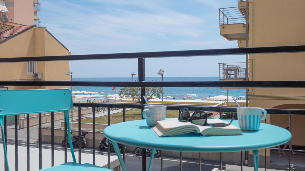 Babyaccommodation Family Experience III Pietra Ligure Bagian luar foto